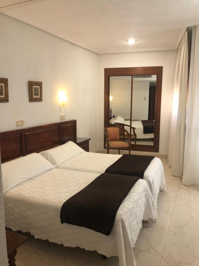 Double or Twin Room,1152538281:JPEG