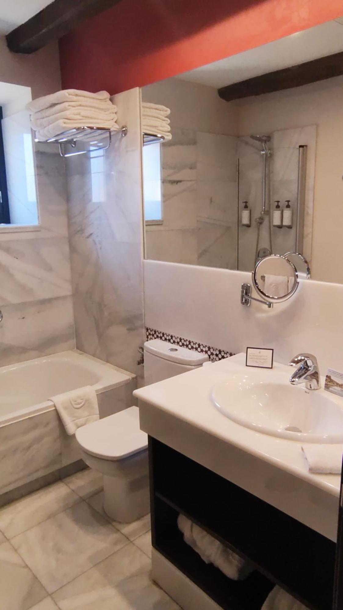 Triple Room,805402515:JPEG