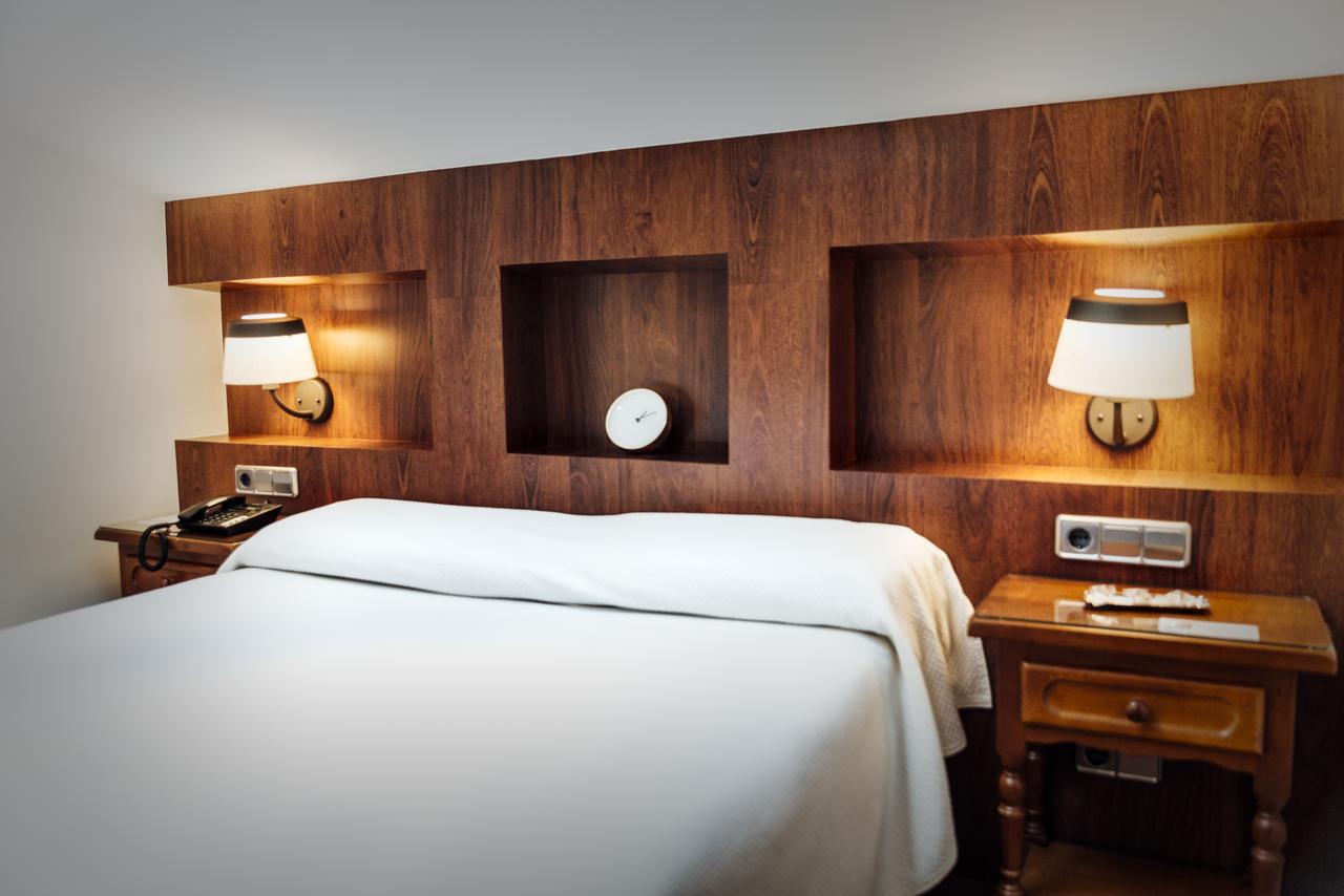 Single Room,1207753075:JPEG