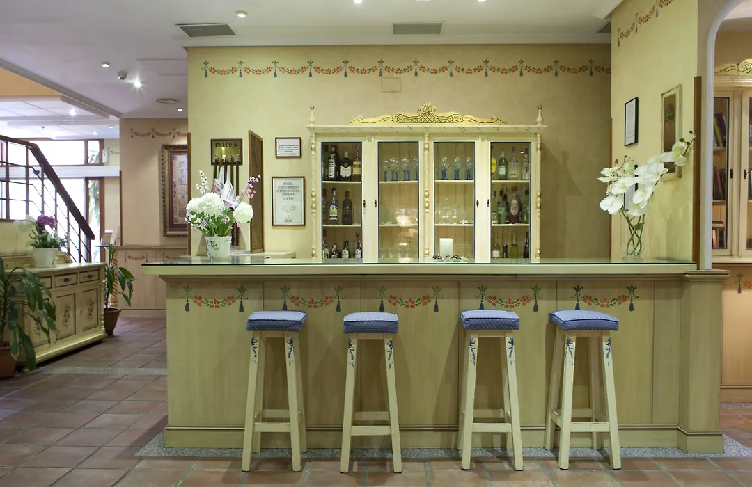 Hotel Casona de la Reyna-1