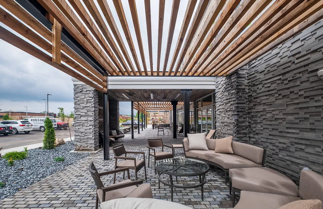 Courtyard By Marriott Toledo West-1
